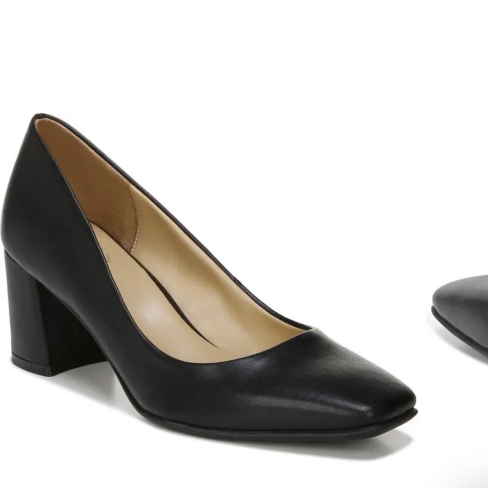 Black leather working shoes